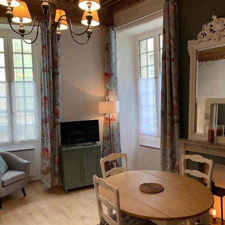 Appartement De Charme Dans Le Coeur Historique D'Uzès Екстериор снимка