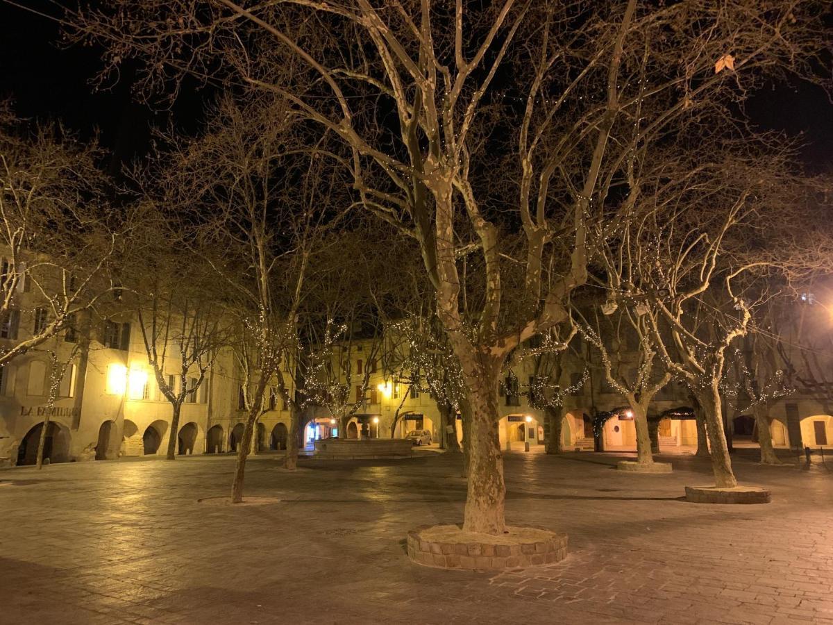 Appartement De Charme Dans Le Coeur Historique D'Uzès Екстериор снимка