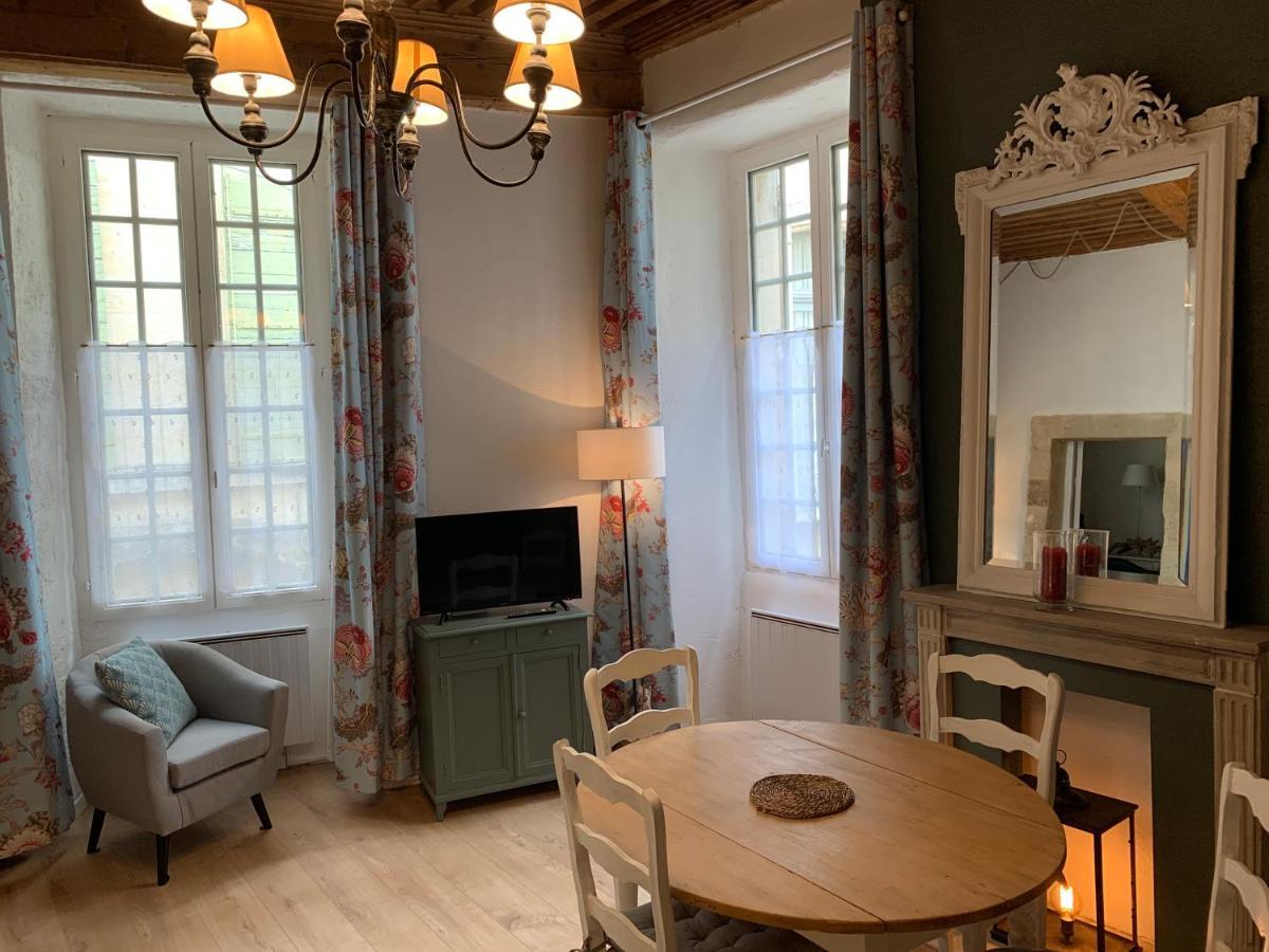 Appartement De Charme Dans Le Coeur Historique D'Uzès Екстериор снимка