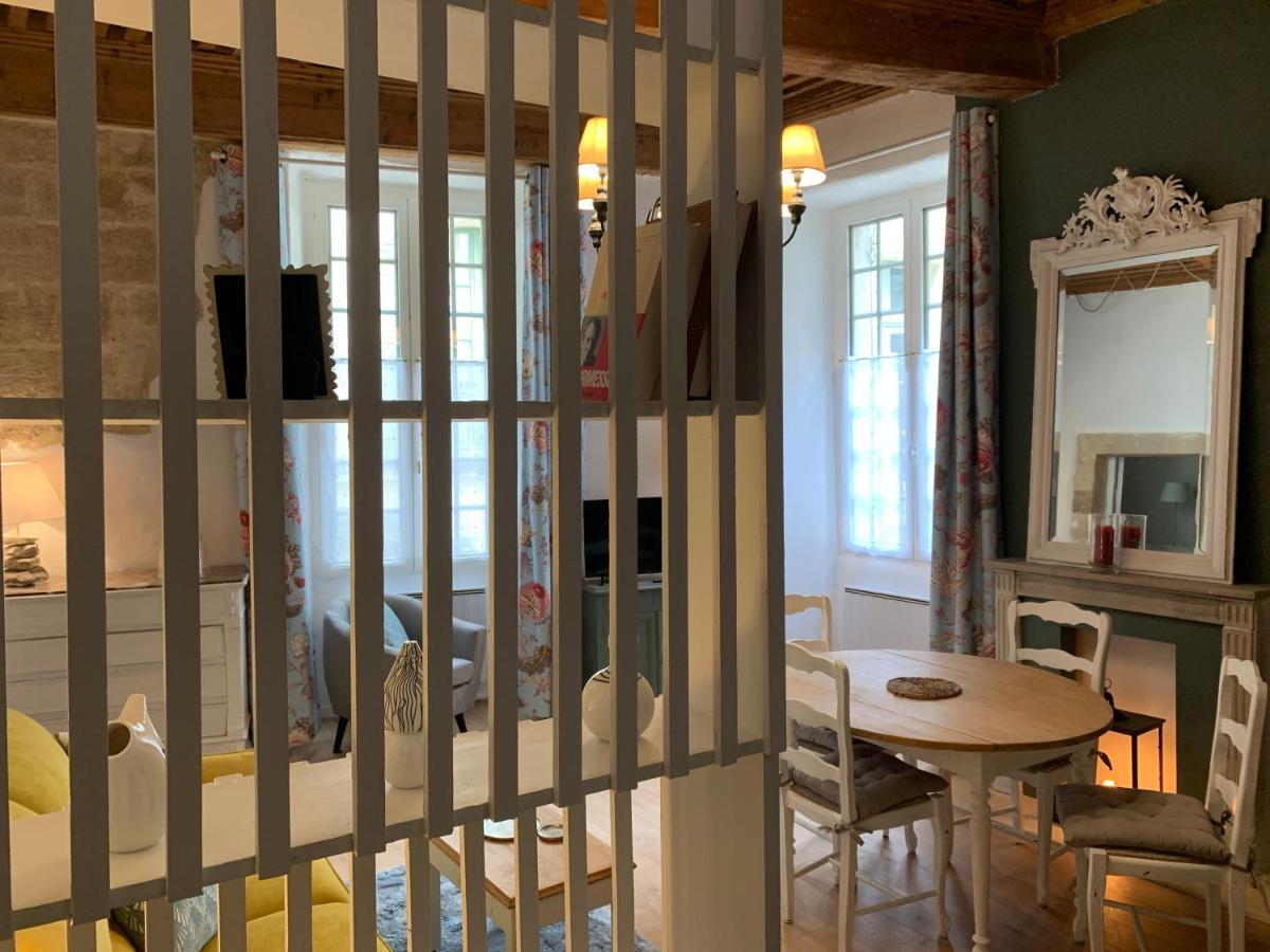 Appartement De Charme Dans Le Coeur Historique D'Uzès Екстериор снимка