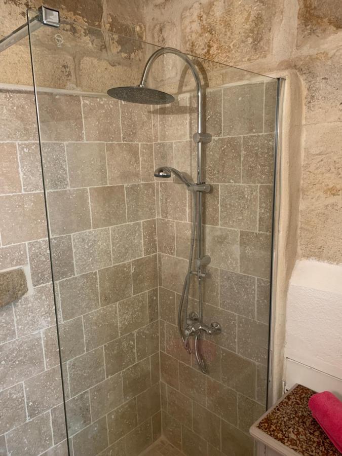 Appartement De Charme Dans Le Coeur Historique D'Uzès Екстериор снимка