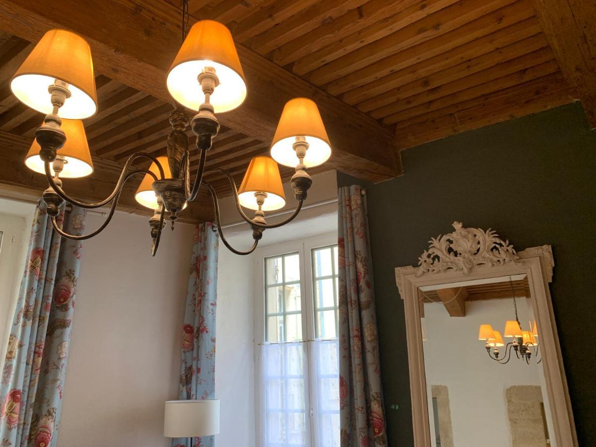 Appartement De Charme Dans Le Coeur Historique D'Uzès Екстериор снимка