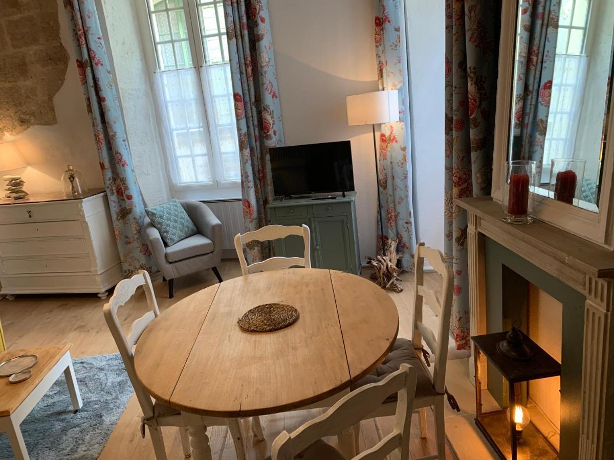 Appartement De Charme Dans Le Coeur Historique D'Uzès Екстериор снимка