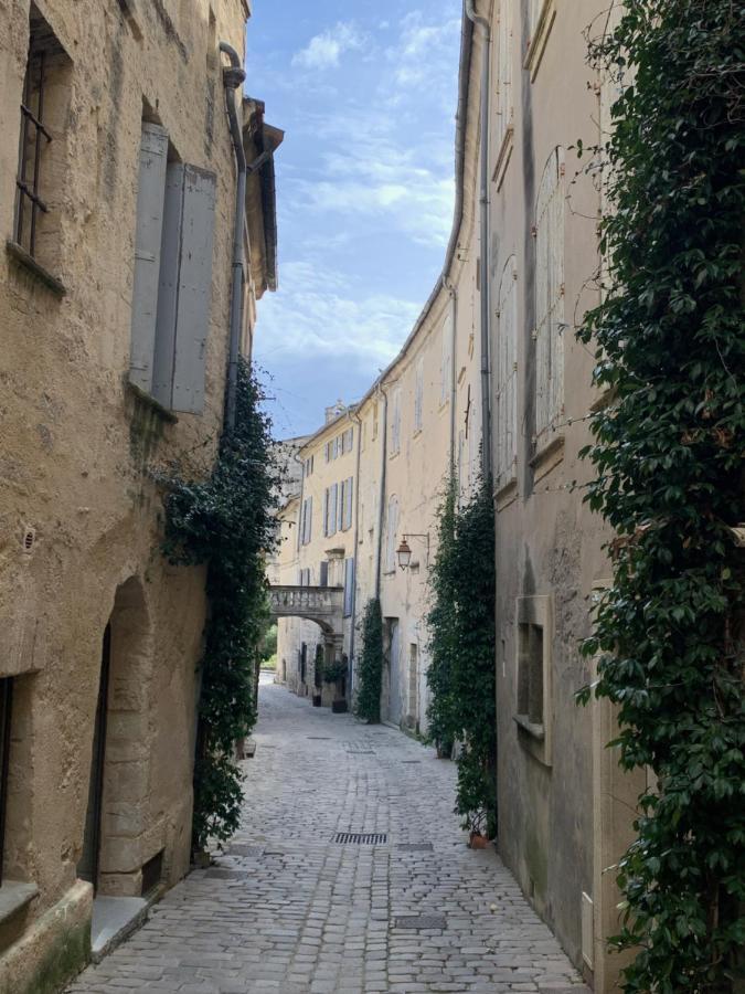 Appartement De Charme Dans Le Coeur Historique D'Uzès Екстериор снимка